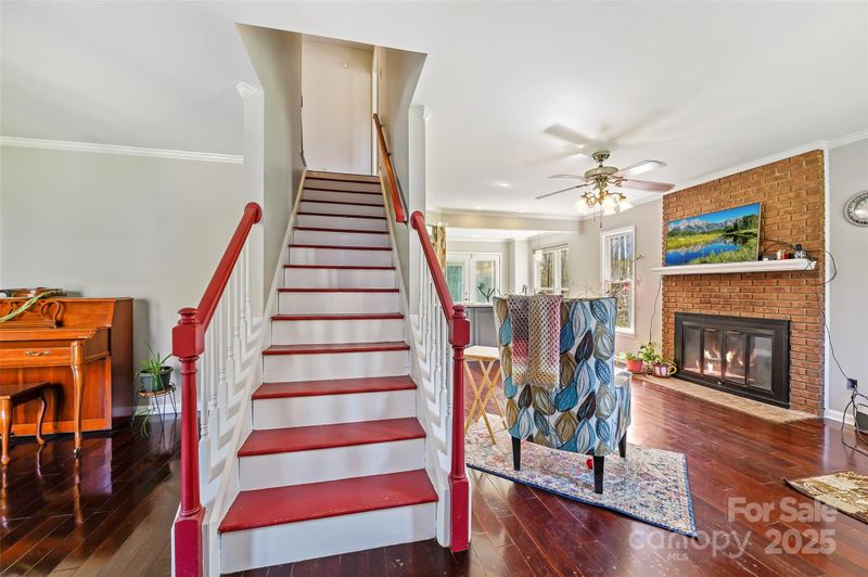 207 Crossing Ave, Belmont, NC 28012