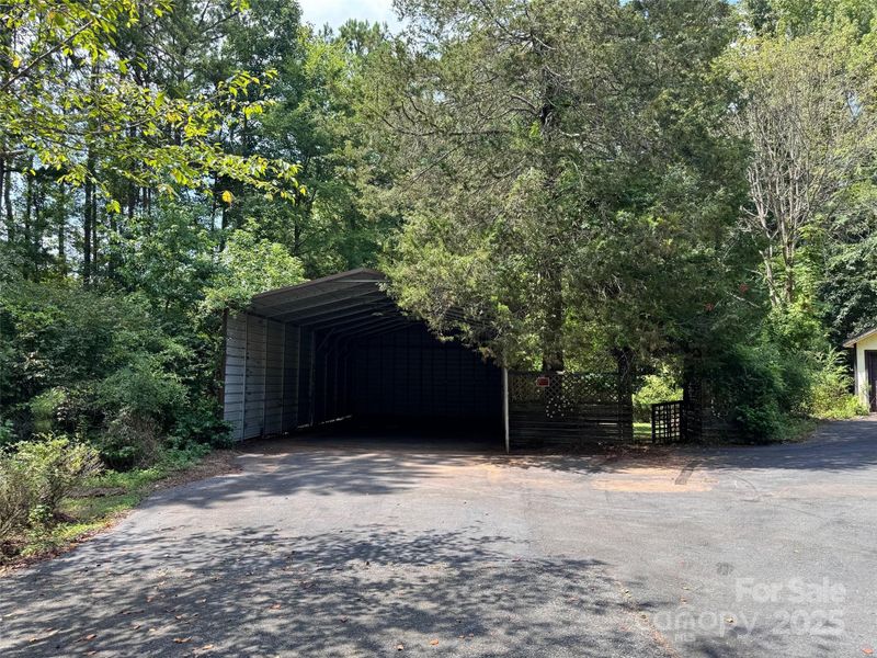 1065 Meadow Bend Dr, York, SC 29745