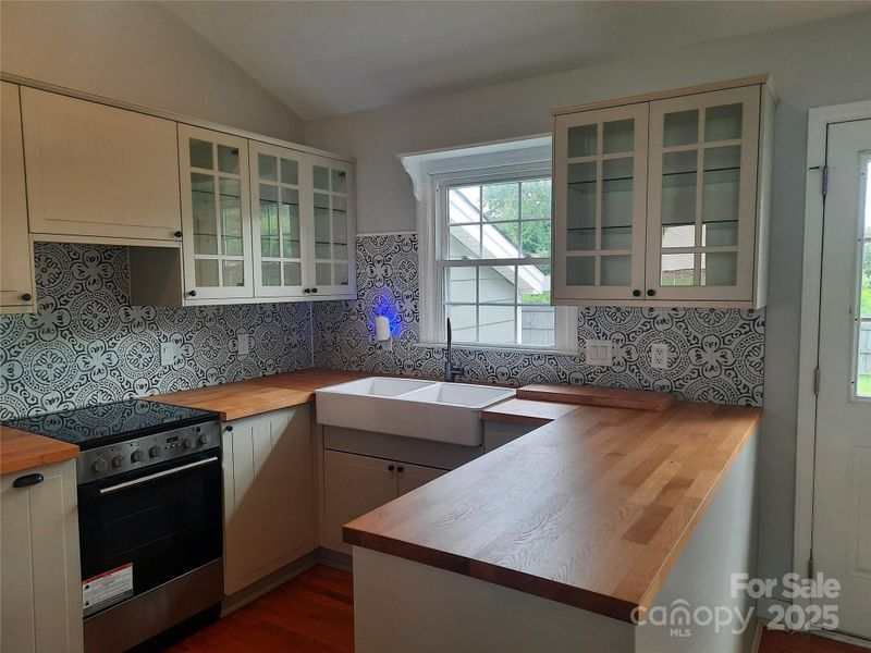 10920 Whittersham Dr, Charlotte, NC 28262