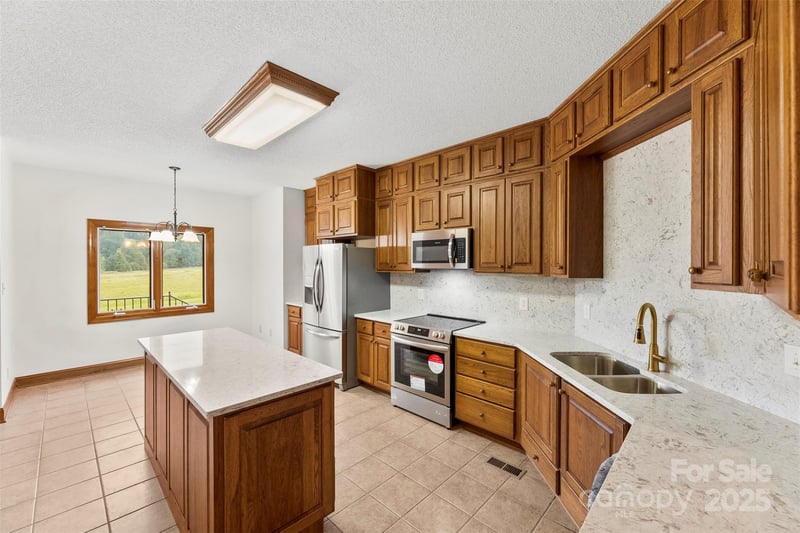 2510 Burton Estates Ln, Lincolnton, NC 28092