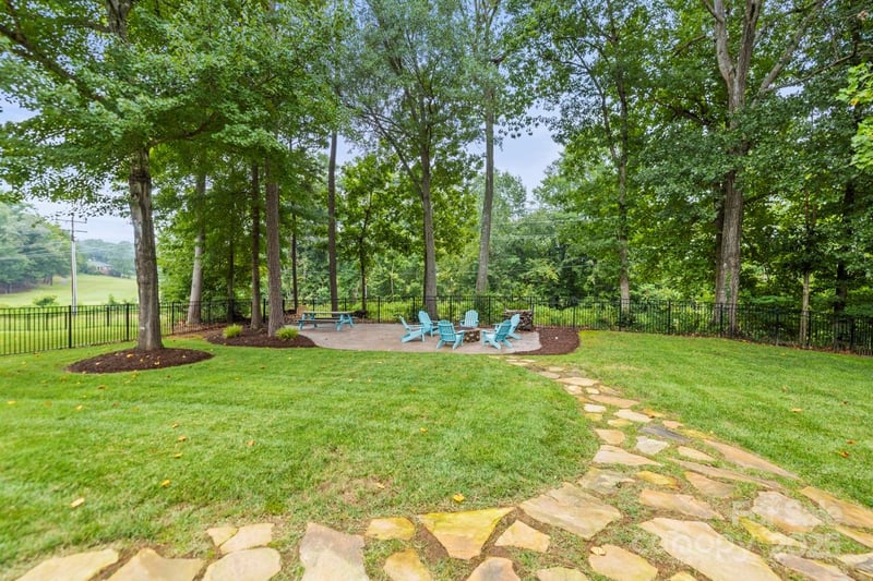 7791 Oak Haven Ln, Stanley, NC 28164