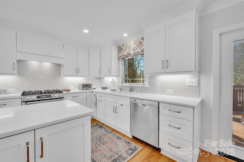 1330 Burtonwood Cir, Charlotte, NC 28212