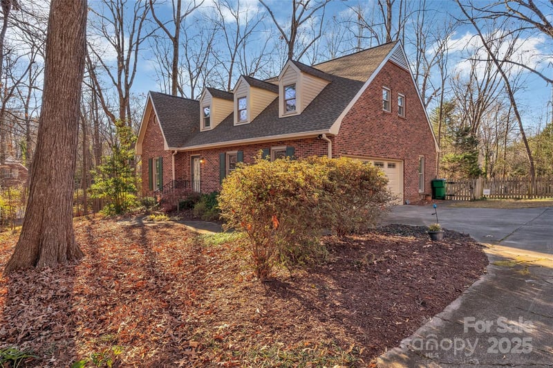 1330 Burtonwood Cir, Charlotte, NC 28212