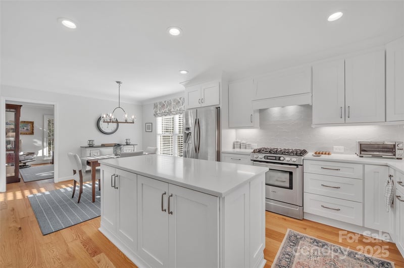 1330 Burtonwood Cir, Charlotte, NC 28212