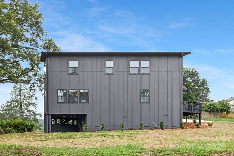 105 Riverside Dr, Cramerton, NC 28032