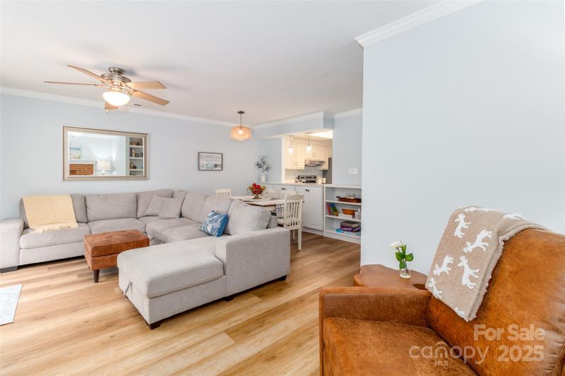 2722 Tiergarten Ln, Charlotte, NC 28210