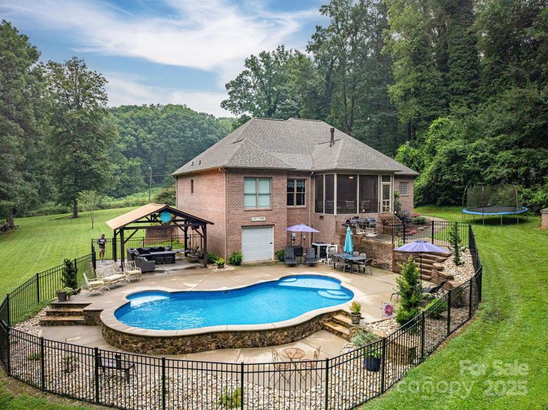 543 Roy Eaker Rd, Cherryville, NC 28021