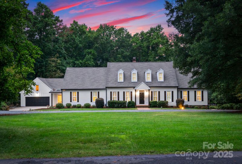 7342 Sardis Rd, Charlotte, NC 28270