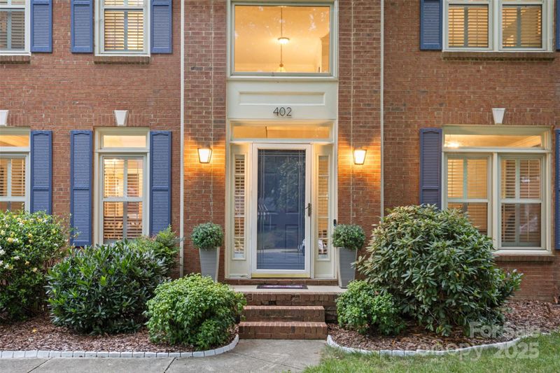 402 Clairview Ln, Matthews, NC 28105