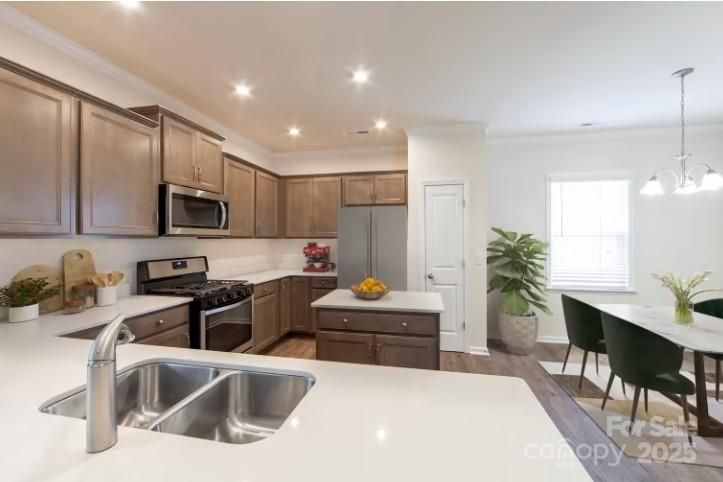 11513 Glasden Rd #521, Charlotte, NC 28278