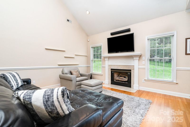 1319 N Main St, Lowell, NC 28098