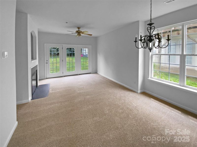 6612 Tor Dr, Charlotte, NC 28269