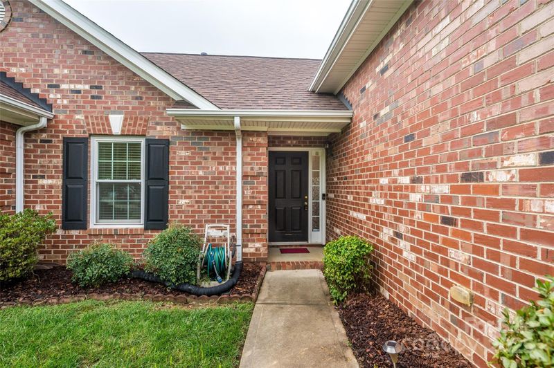 12617 Hill Pine Rd, Midland, NC 28107