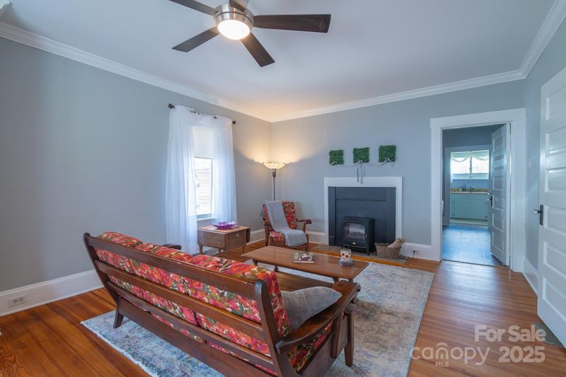 380 Woodlawn Ave, Cramerton, NC 28032