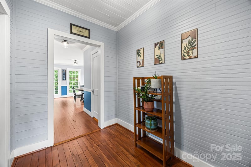 4220 Forest View Rd, Blacksburg, SC 29702