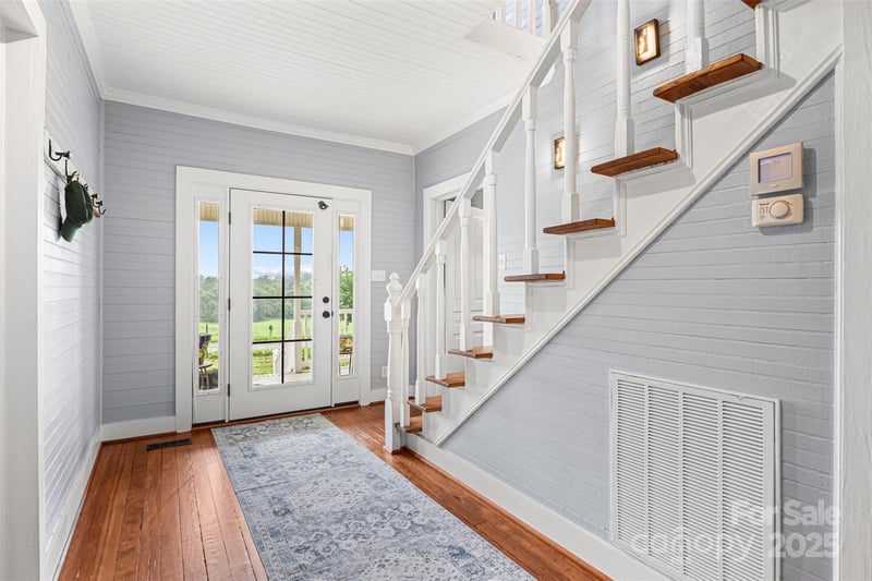 4220 Forest View Rd, Blacksburg, SC 29702