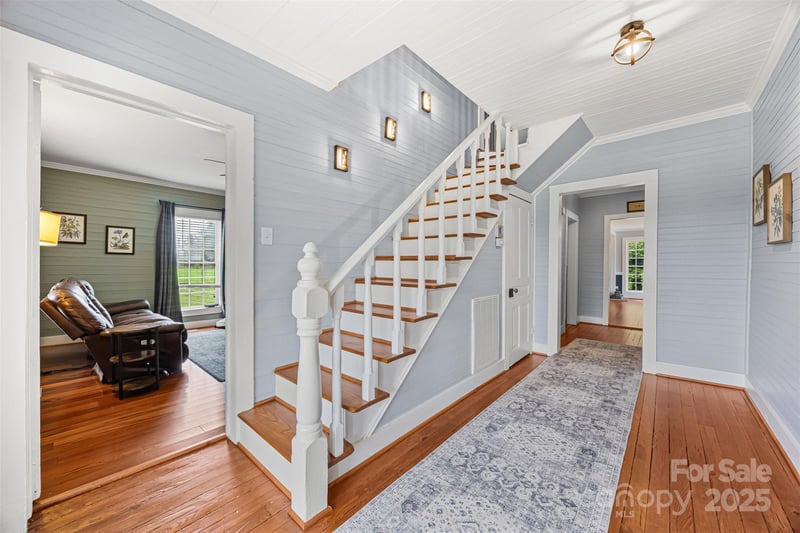 4220 Forest View Rd, Blacksburg, SC 29702