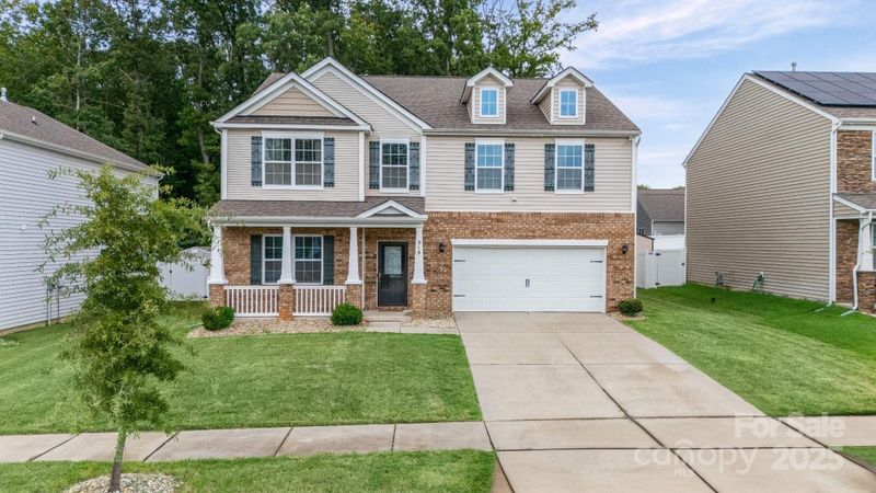 919 Rock Haven Dr, Charlotte, NC 28216