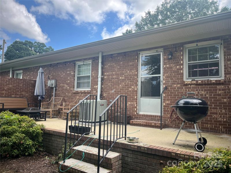 525 12th St SW #5, Hickory, NC 28602