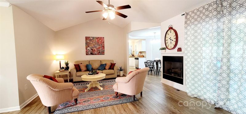 2616 Carriage Ln, Lincolnton, NC 28092