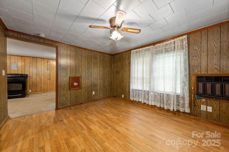 302 Margarette Ave, Belmont, NC 28012
