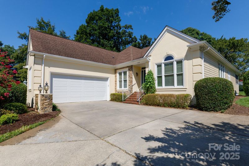 4138 Fairway Downs Ct, Charlotte, NC 28277