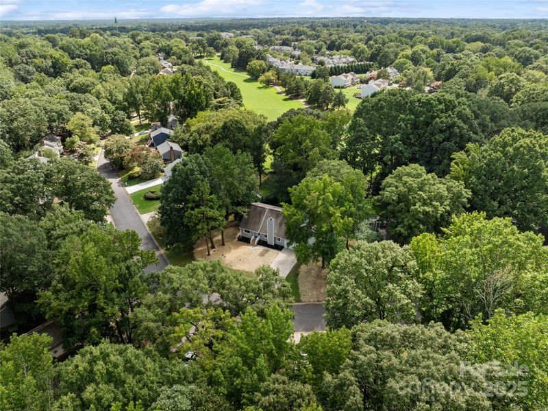 9514 Fairway Ridge Rd, Charlotte, NC 28277