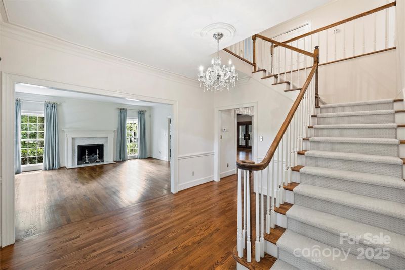 6820 Aronomink Dr, Charlotte, NC 28210