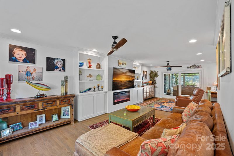 20509 Island Forest Dr, Cornelius, NC 28031