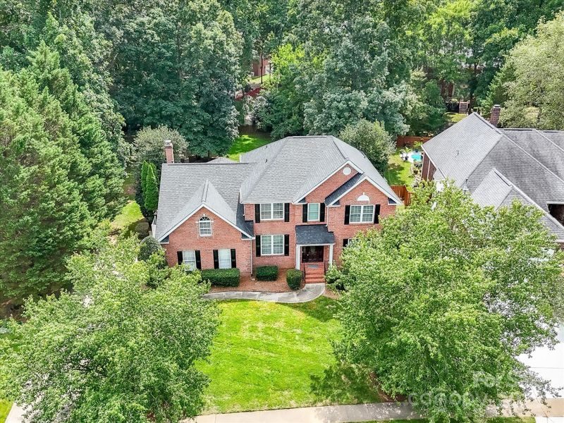 8908 Devonshire Dr, Huntersville, NC 28078