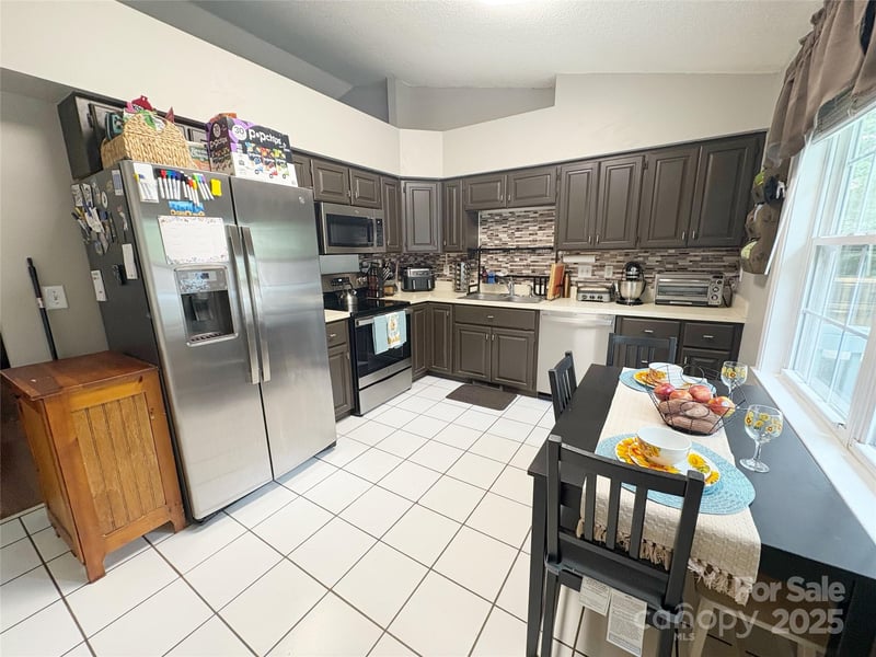 1515 Cambridge Heights Pl NW, Concord, NC 28027