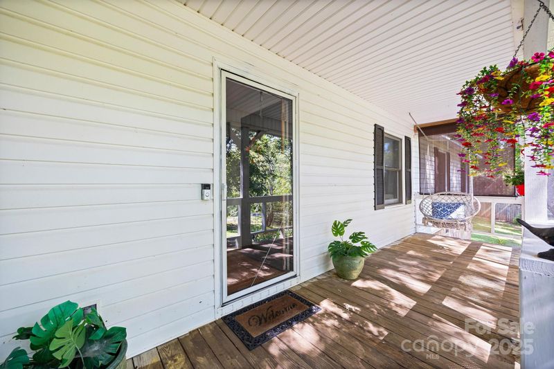 1168 Birchwood Dr, Clover, SC 29710