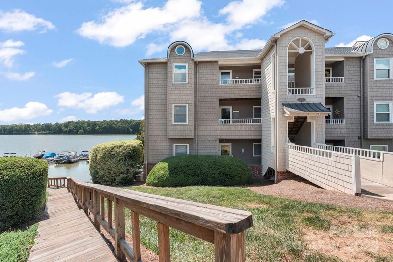 9817 Emerald Point Dr #5, Charlotte, NC 28278