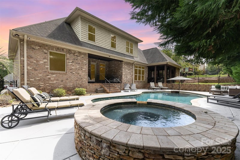 3425 Araglin Dr, Gastonia, NC 28056