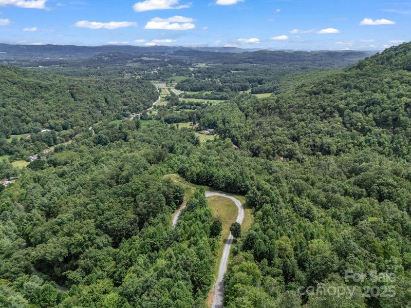000 Climbing Rd, Hendersonville, NC 28792