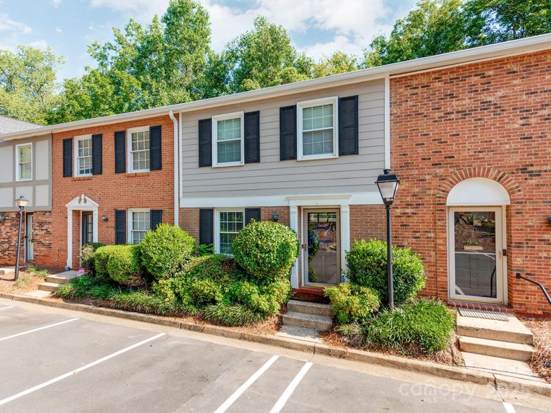 4605 Hedgemore Dr #I, Charlotte, NC 28209