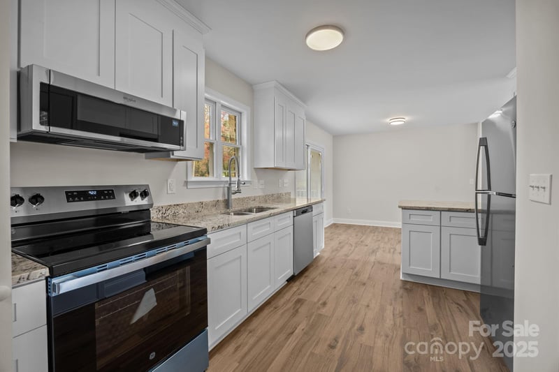 1280 N Shaver St, Salisbury, NC 28144