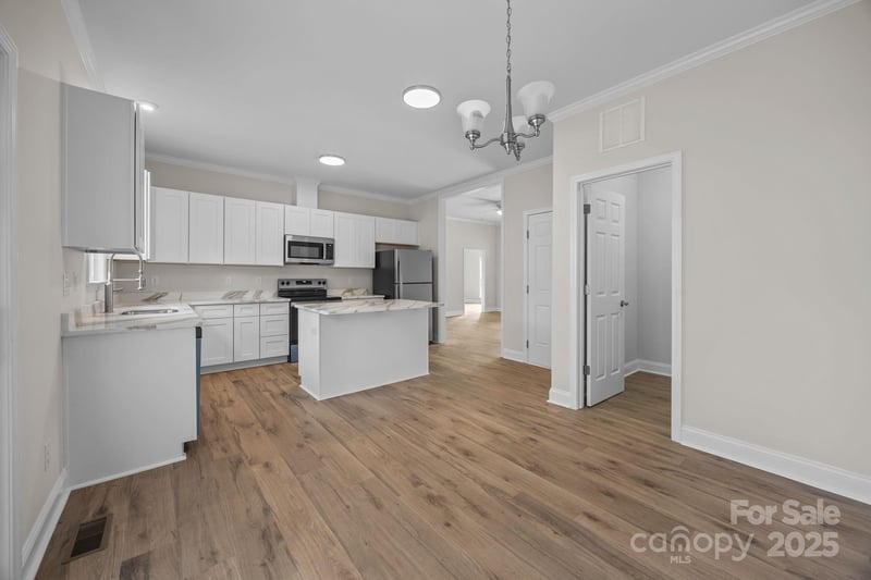 1270 N Shaver St, Salisbury, NC 28144