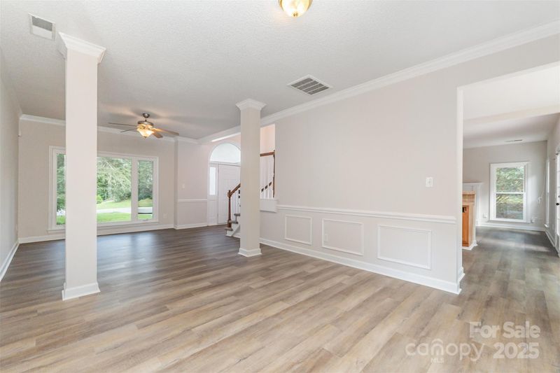 14430 Raynham Dr, Charlotte, NC 28262