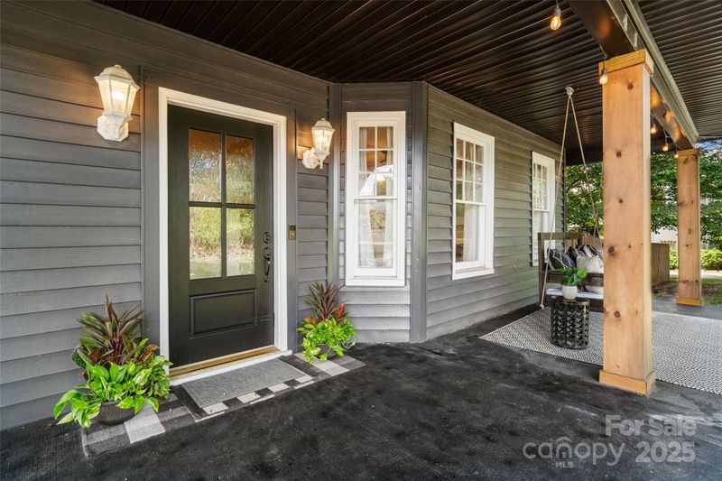 4131 Gibbon Rd, Charlotte, NC 28269
