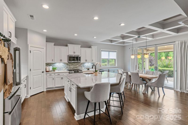 320 Broadleaf Dr, Denver, NC 28037