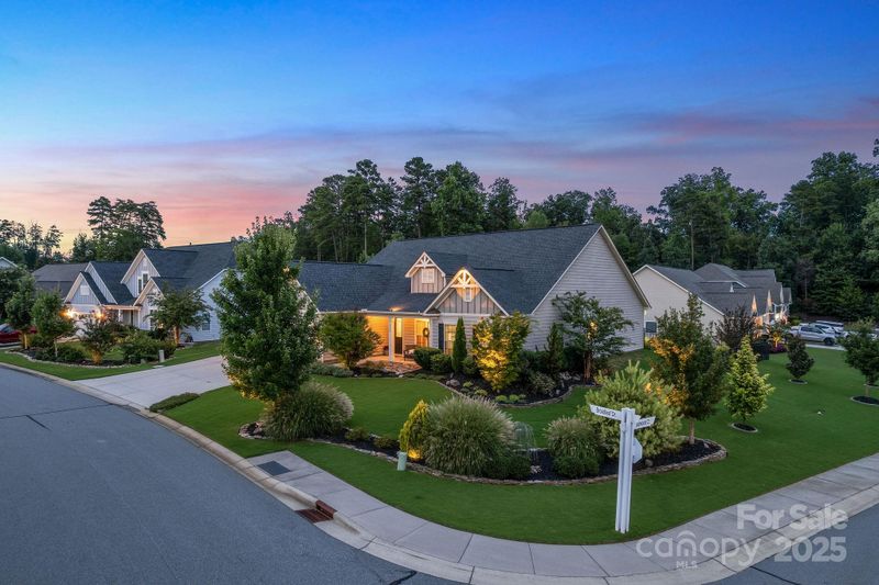 320 Broadleaf Dr, Denver, NC 28037