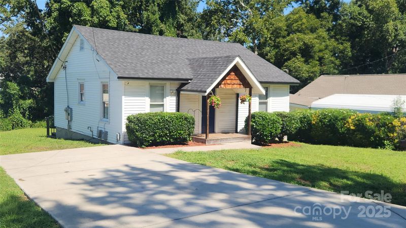 613 Hillside St, Kannapolis, NC 28083