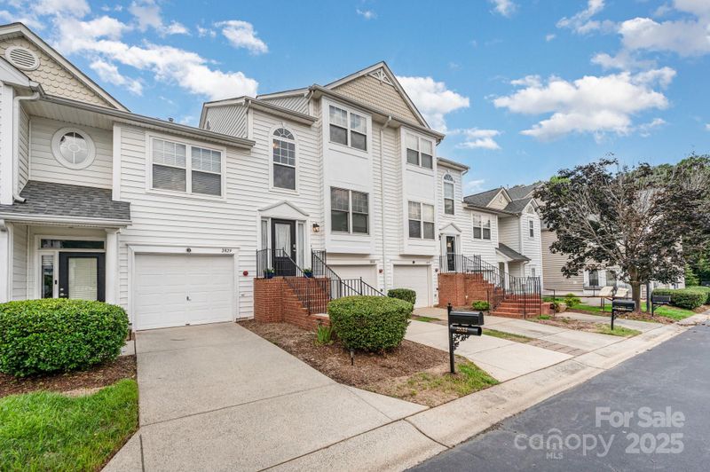 2833 Avalon Loop Rd, Charlotte, NC 28269