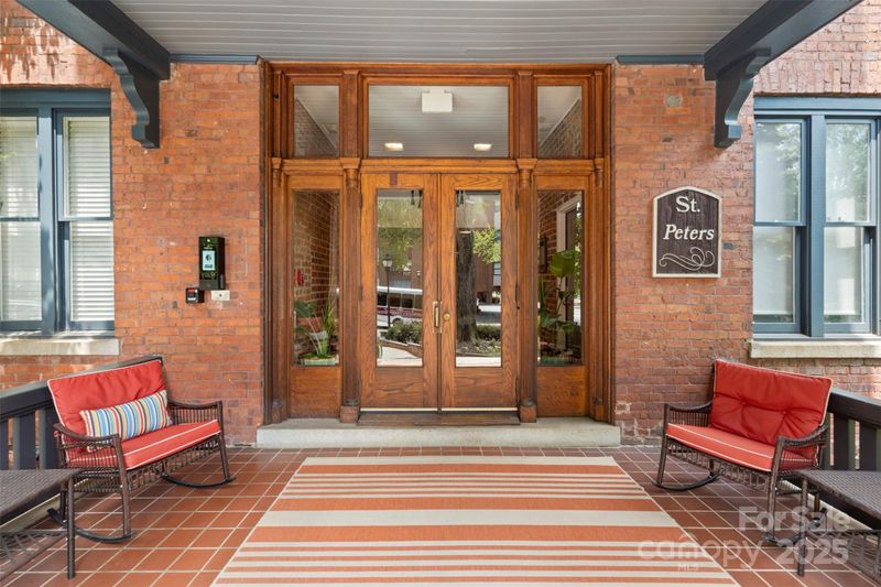 229 N Poplar St #10, Charlotte, NC 28202