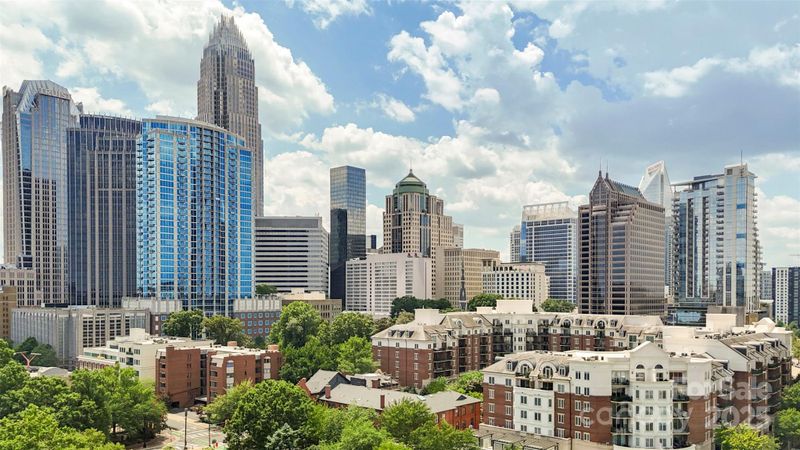 229 N Poplar St #10, Charlotte, NC 28202