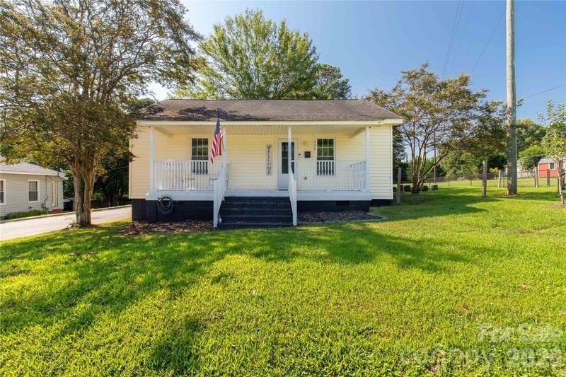 206 Mcconnell St, Clover, SC 29710