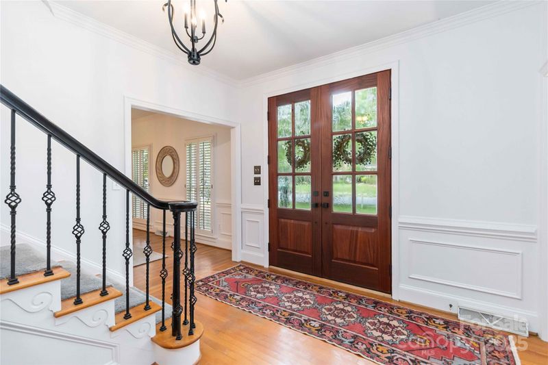 914 Mangionne Dr, Matthews, NC 28105