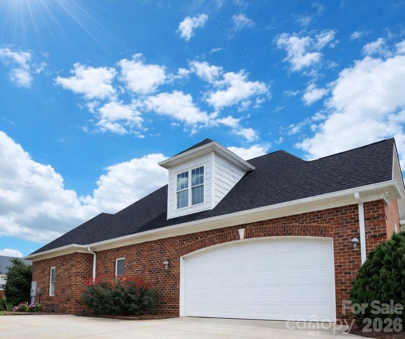 1081 Horse Rock Rd, Hickory, NC 28602