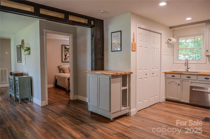 908 Laye St, Belmont, NC 28012